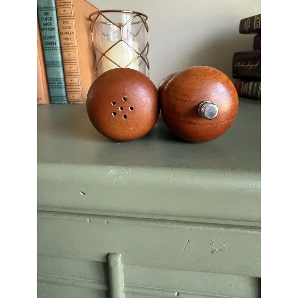 Penzeys Spices Wood Salt Shaker & Pepper Mill Set Gesundheit Grinder Kitchen